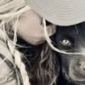 Meet your Posher, Niki